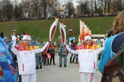Эстафета Олимпийского огня Сочи 2014 в Ярославле. Фото