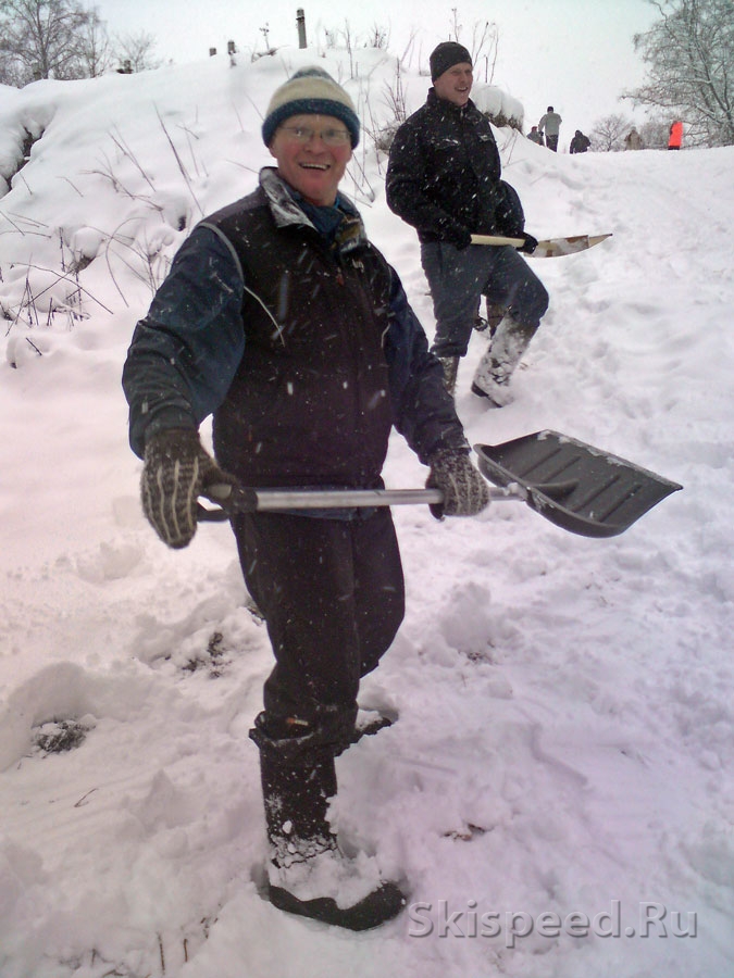 Подготовка лыжной трассы в Норском. Фото