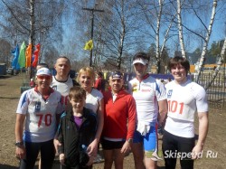 Фотография ярославских спортсменов после забега