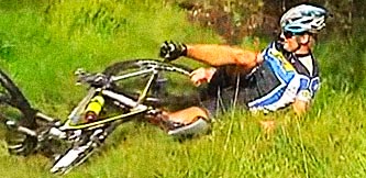 Petter Northug (Петтер Нортуг). Фото падения на велосипеде