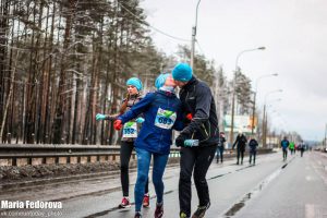Антон Муравьёв и Анна на беговом марафоне Дорога жизни 2018, Санкт-Петербург