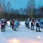 Спортсмены на вечерней Новогодней лыжной гонке в Незнаново, Нерехта