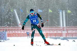 Андрей Кузнецов (лыжник из Данилова, выступающий за Ханты-Мансийск). Дистанция лыжной гонки 10 км - Югория. Первый снег 2025