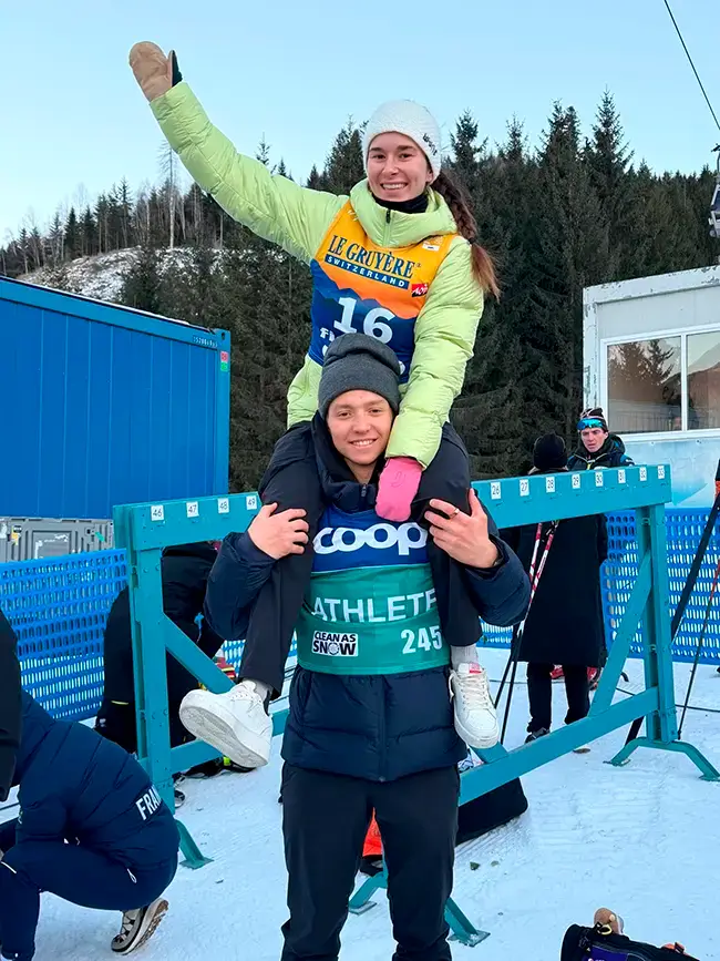 Савелий Коростелёв и Дарья Непряева после гонки в гору на Тур де Ски 2026