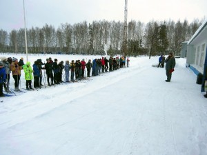 Фото юных лыжников на ст. Металлист (Рыбинск)